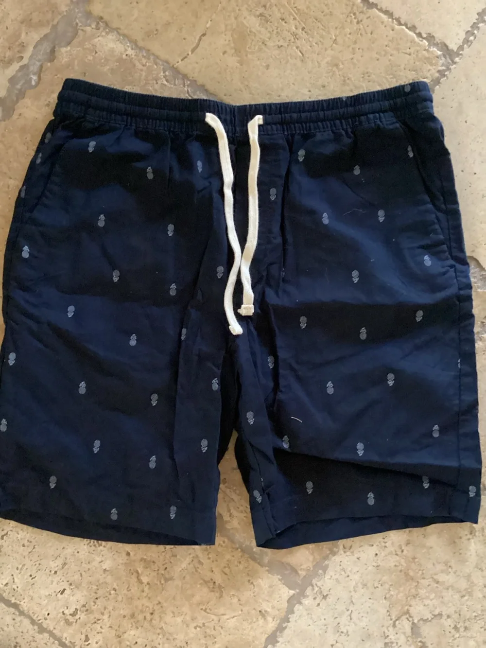 Banana Republic drawstring pineapple flat front shorts SZ L Navy pockets